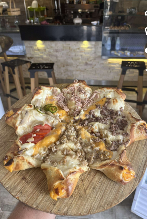 Pizza snack
