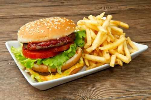 Big burger avec frites 