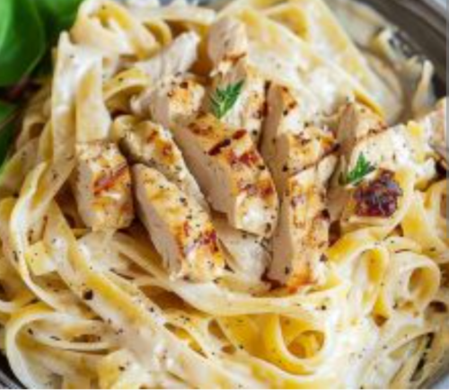 TAGLIATELLES AU POULET 